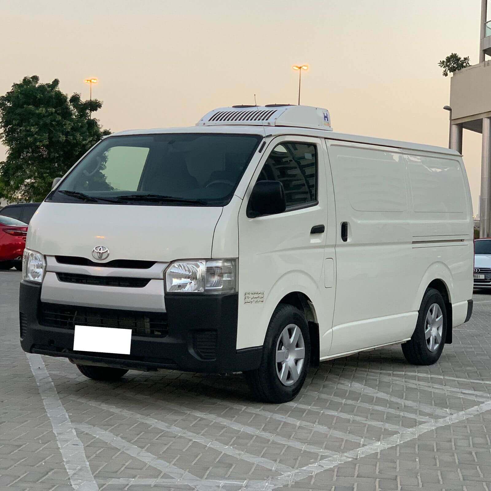 Frozen Supply Chain: How Chiller Trucks and Vans Drive Success in Dubai and Abu Dhabi